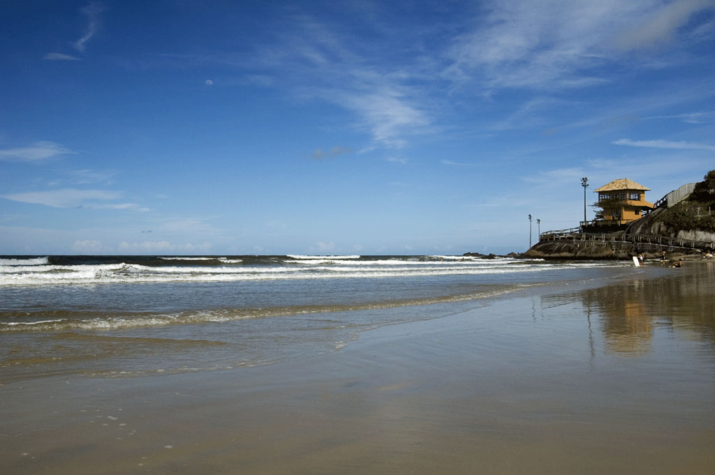 Praia de Matinhos. Em frente ao Sesc – Foto de Sesc Caiobá - Centro de  Turismo e Lazer, Matinhos - Tripadvisor