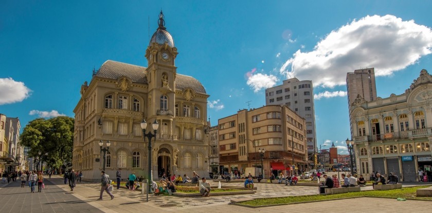 O SESC Paço da Liberdade na Praça Generoso Marques. Imagem: SESC Paraná.