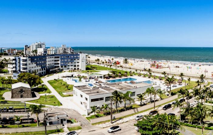 Areá das piscinas – Foto de Sesc Caiobá - Centro de Turismo e