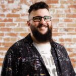 Bate-papo: Entre dragões e espaçonaves: quando a literatura encontra a Cultura Pop, com Lucas Mota – 13/08/2025 – 15:00