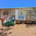 Sesc PR doa mais de uma tonelada de alimentos de consumo imediato a Rio Bonito do Iguaçu