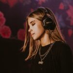 DJ e produtora musical Rivkah é uma das atrações da Semana S do Comércio no Paraná