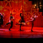 Sesc Comove 2026 leva oficinas e espetáculos gratuitos ao Teatro do Sesc da Esquina, em Curitiba