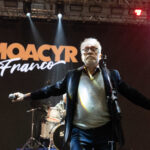 Com auditório lotado, Moacyr Franco faz pocket show na Semana S do Comércio