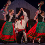 Apresentação de dança folclórica italiana com Grupo Folclórico Ítalo Brasileiro Santa Felicidade – 17/10/2026 – 16:40
